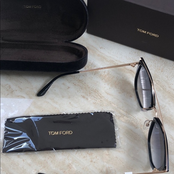 ☀️ 💯 % TOM FORD Authentic WOMENS SUNGLASSE… - Picture 5 of 6